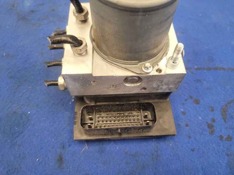 2012-2015 Chevrolet Camaro SS ABS Anti-Lock Brake Module Pump Front Switch 2459 - The Parts Farm