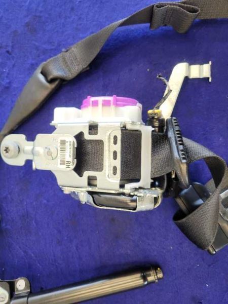 2015-2017 Ford Mustang GT S550 Passenger Convertible Front Seat Belt 2408 - The Parts Farm