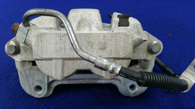 2011-2014 FORD MUSTANG GT FRONT DRIVER LEFT BRAKE CALIPER FRONT CALIFORNIA SP 20 - The Parts Farm