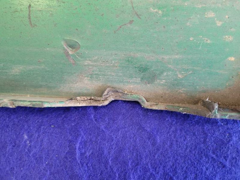 1999-2004 Ford Mustang GT 4.6L Driver Lower Rocker Panel Molding Paint SW 2312 - The Parts Farm
