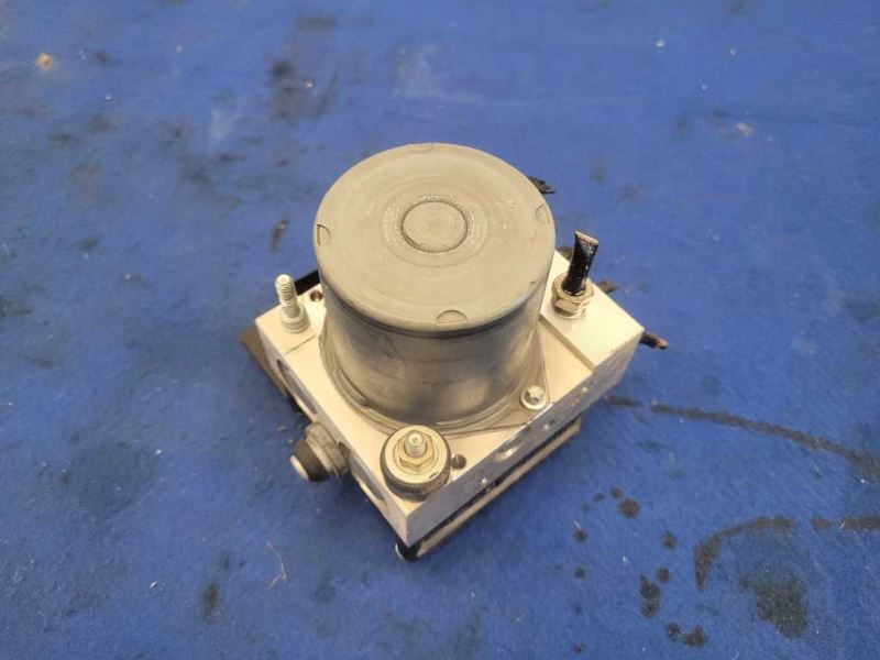 2012-2015 Chevrolet Camaro SS ABS Anti-Lock Brake Module Pump Front Switch 2459 - The Parts Farm