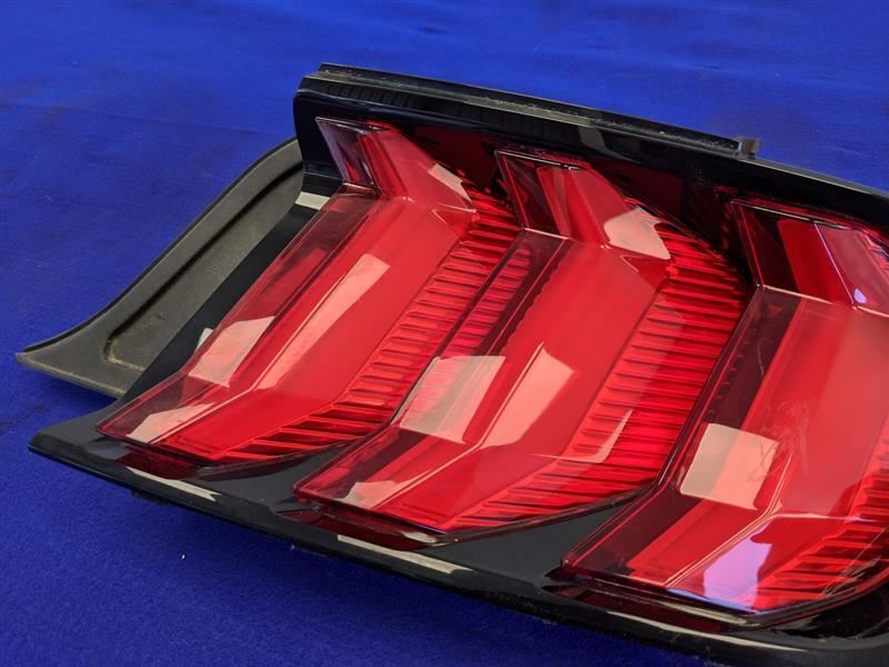 2018-2023 Ford Mustang GT S550 Passenger Right Tail Light Lamp Brake Lens OEM - The Parts Farm