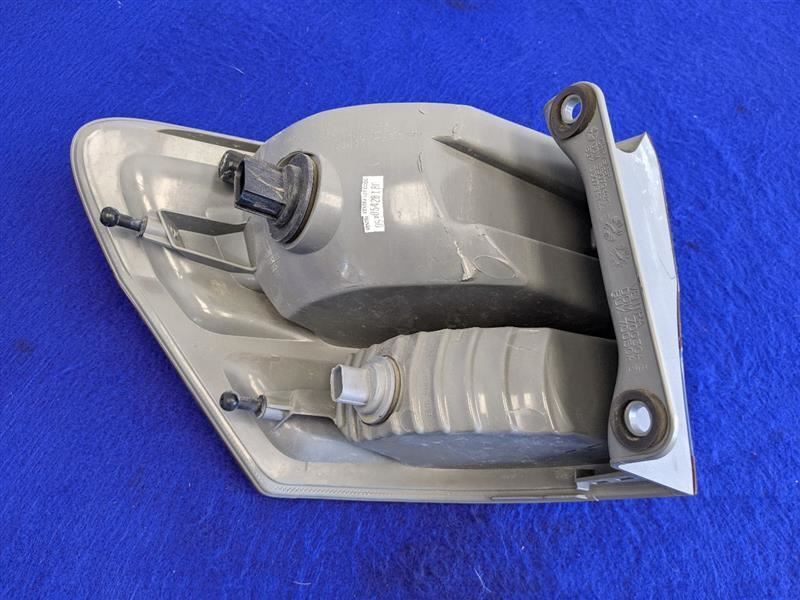 2011-2013 Jeep Grand Cherokee SRT-8 6.4L Passenger Tail Light Brake Lamp OEM - The Parts Farm