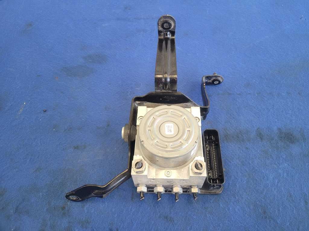 2015 Ford Mustang GT S550 Anti-Lock Brake Module ABS System Pump 2632 - The Parts Farm