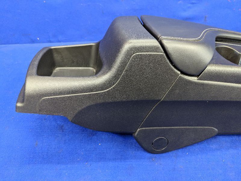 2016 2017 2018 Chevy Camaro SS Front Center Console Leather Lid Charging Dock - The Parts Farm