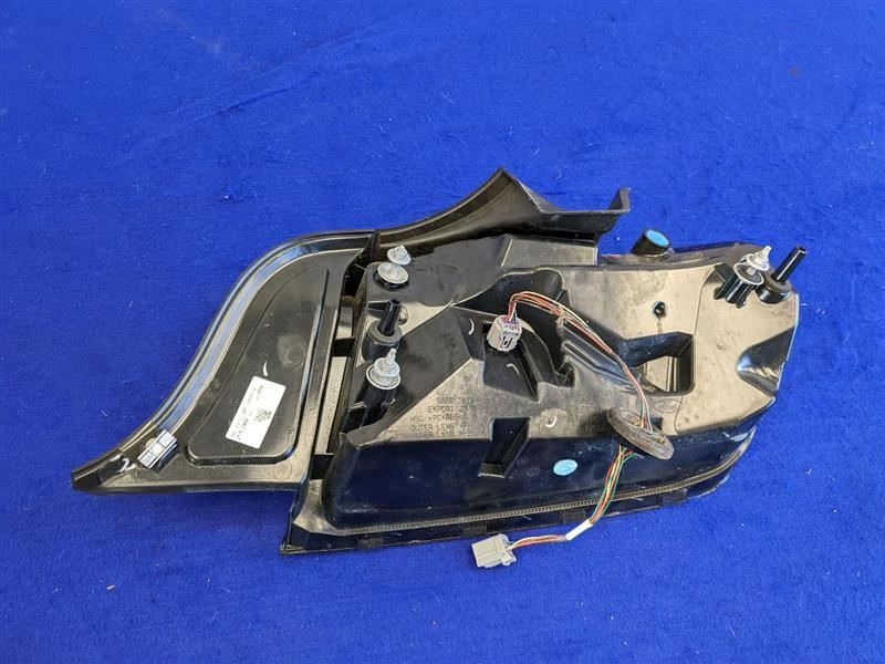 2018-2023 Ford Mustang GT S550 Driver Left LH Tail Light Lamp Brake Lens OEM - The Parts Farm