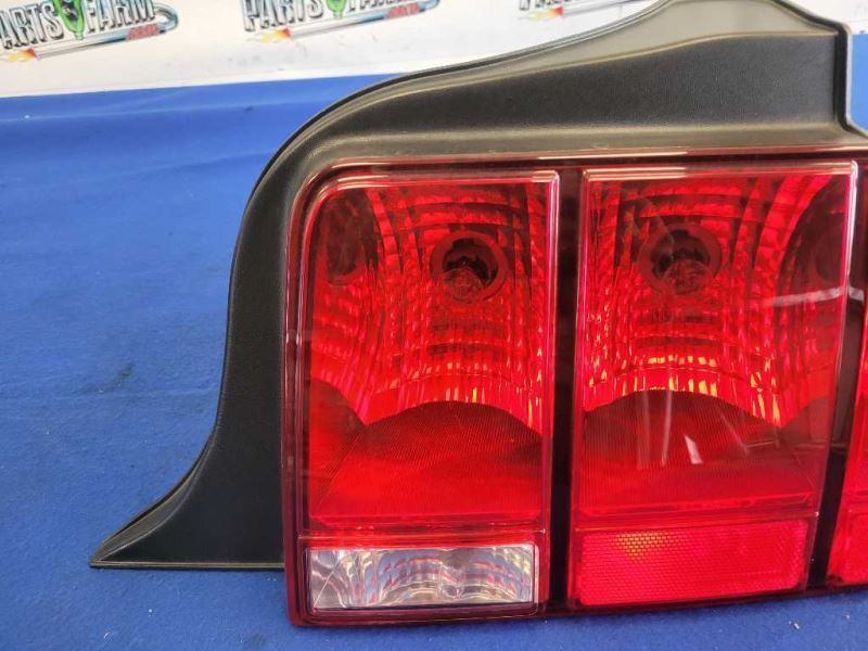 2005-2009 Ford Mustang GT 4.6L Roush Passenger Rear Taillight Brake Lamp 2478 - The Parts Farm