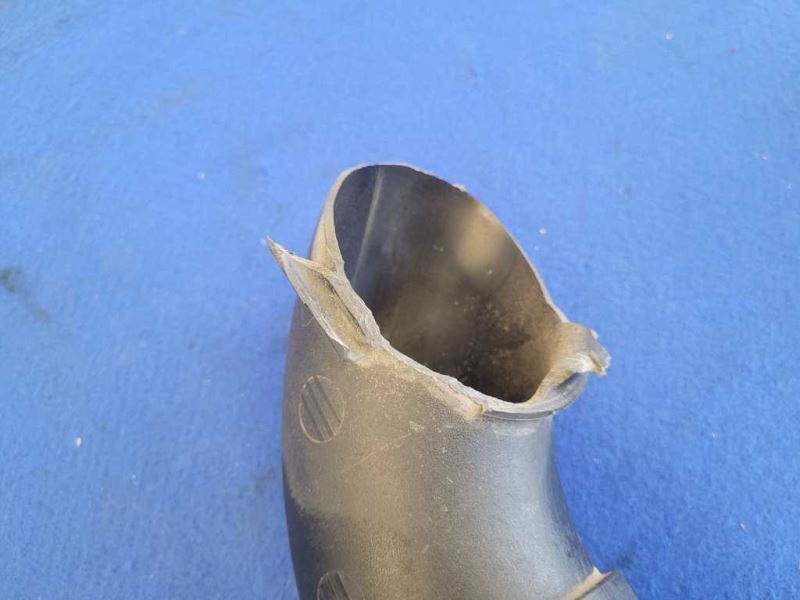 2003-2006 Porsche Cayenne Turbo 4.5L Mass Air Meter Cold Air Intake 2137 - The Parts Farm
