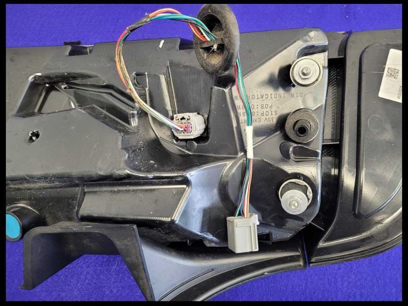 2018-2023 Ford Mustang GT S550 Driver Left LH Tail Light Lamp Brake CRACKED - The Parts Farm