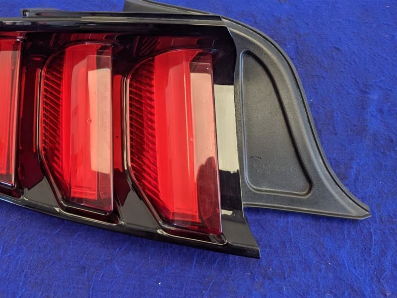 2015-2017 Ford Mustang GT S550 Driver Left LH Taillight Lamp Brake Lens OEM - The Parts Farm