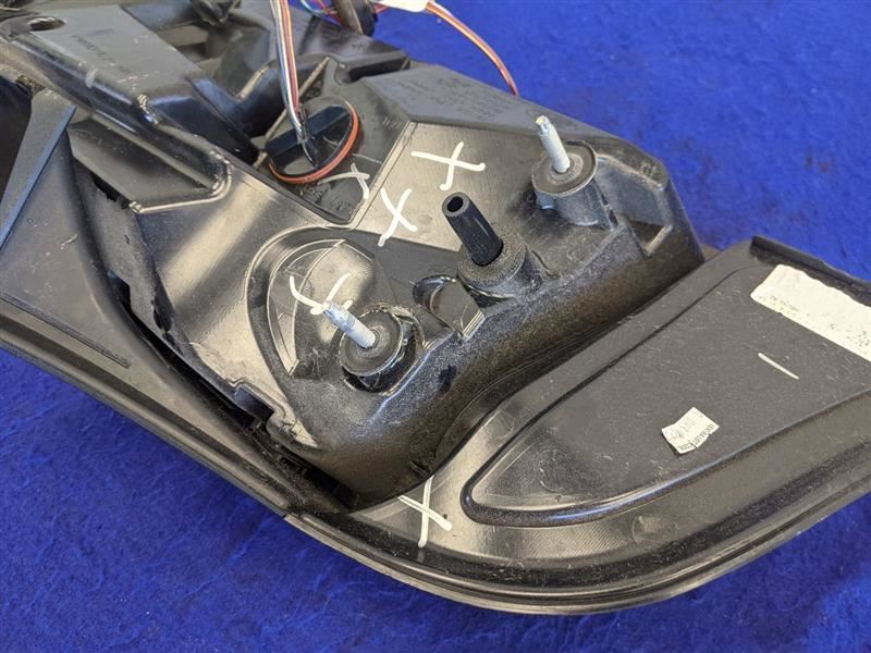 2015-2017 Ford Mustang GT S550 Driver Left LH Taillight Lamp Brake Lens OEM - The Parts Farm