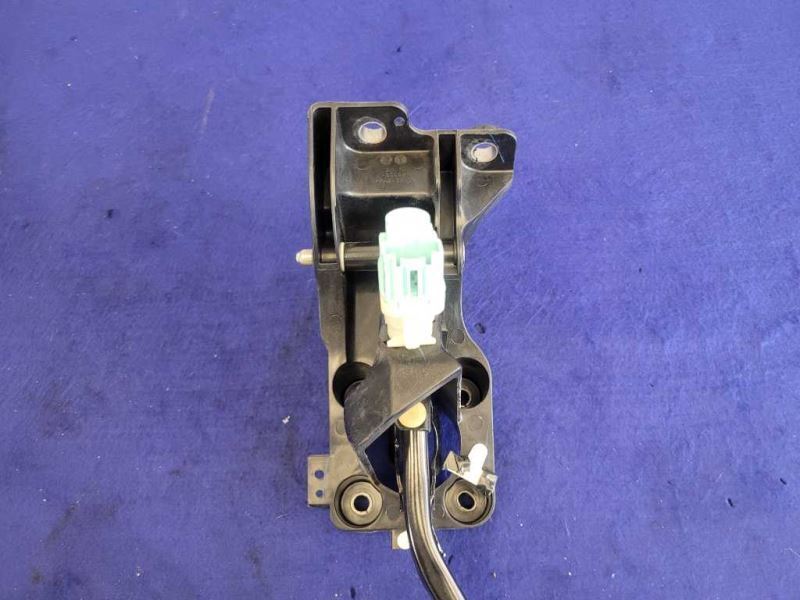 2015-2017 Ford Mustang GT S550 Pedal Box Cage Brake Automatic 2389 - The Parts Farm