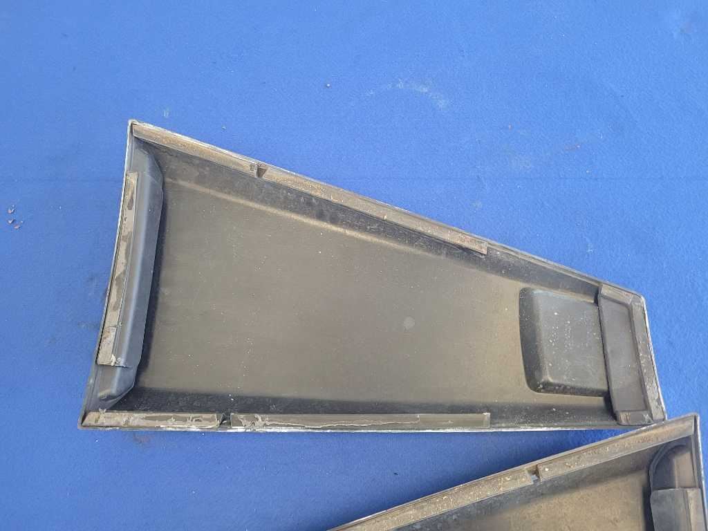 2011-2014 Ford Mustang GT GT500 Pair Side Window Quarter Scoops Louvers 2634 - The Parts Farm