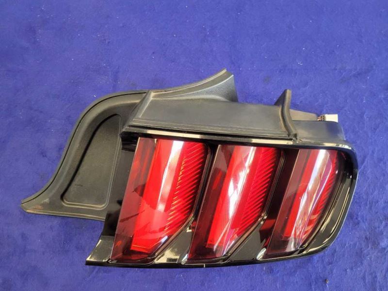 2015-2017 Ford Mustang GT S550 Passenger RH Taillight Lamp Brake Lens 2407 - The Parts Farm