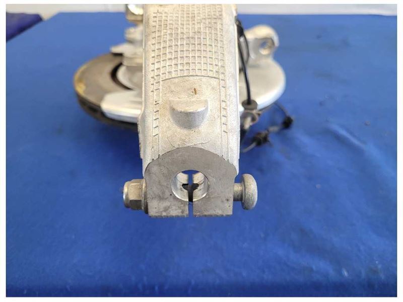 2017-2021 Tesla Model 3 Long Range Dual Motor Passenger Front Spindle Hub 2139 - The Parts Farm