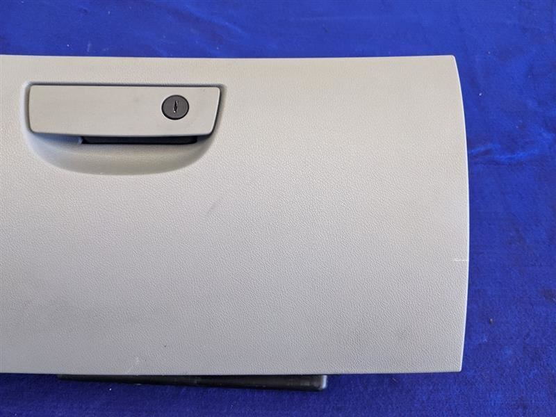 2006-2010 Dodge Charger SRT8 6.1L Glove Box Passenger Dashboard Panel Latch - The Parts Farm