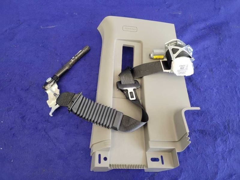 2017-2020 Ford F250SD Pickup Truck Front Seat Belt Front Bucket Bench 2296 - The Parts Farm