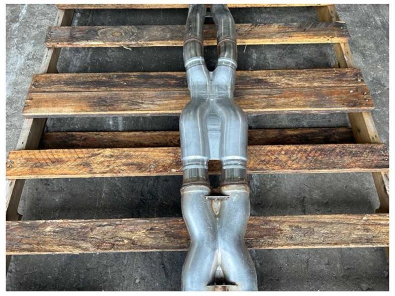 2016-2021 Chevrolet Camaro SS Exhaust Center Resonator Mid Pipe OEM 1213 - The Parts Farm