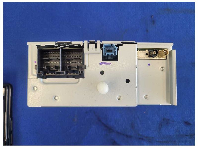 2022 Ford F250 Super Duty Pickup Truck Audio Info Screen Receiver *Scuffs* 2557 - The Parts Farm