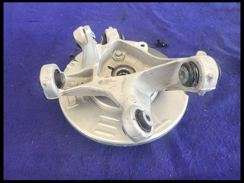 2017-2021 Tesla Model 3 Standard Plus Passenger RH Rear Spindle Knuckle Hub - The Parts Farm