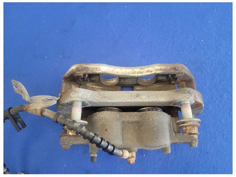 2015-2017 Ford F150 4x4 Pickup Truck Driver Front Brake Caliper Hose Pad 2575 - The Parts Farm