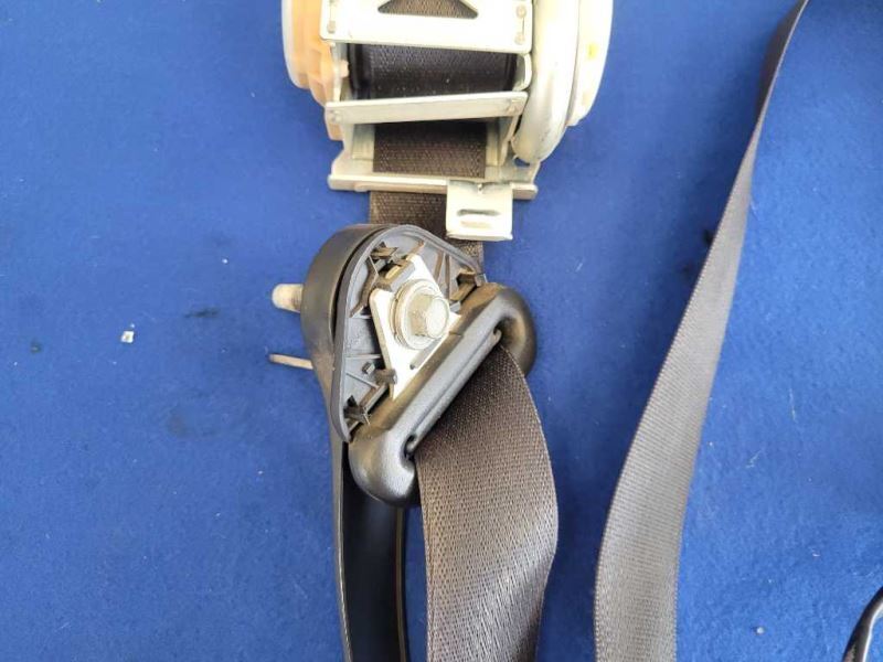 2011-2014 Ford Mustang GT Passenger Front Coupe Seat Belt Retractor 2568 - The Parts Farm