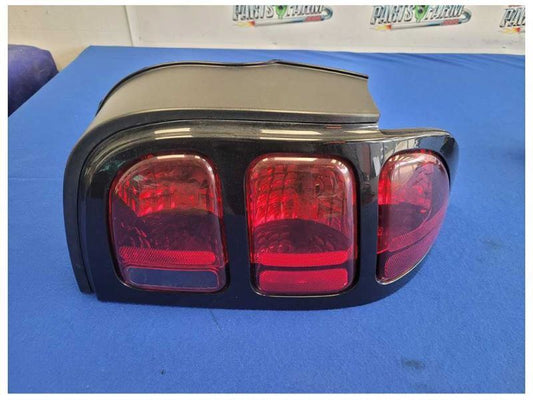 1996-1998 Ford Mustang Cobra GT Passenger RH Taillight Lens Lamp Paint UA 2512 - The Parts Farm