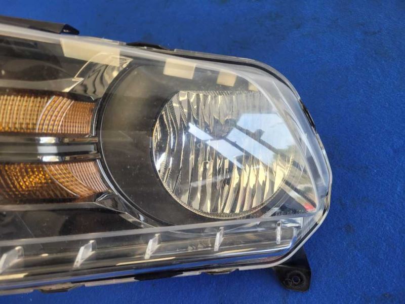 2010-2012 Ford Mustang GT Driver Headlight Front Light Lamp *Broke Tab* 2497 - The Parts Farm