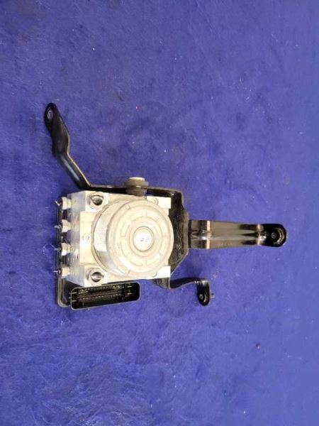 2015-2017 Ford Mustang GT S550 ABS Anti-Lock Brake System Module 2397 - The Parts Farm