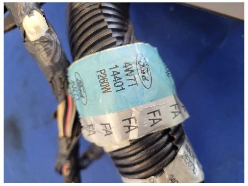 2003-2004 Mercury Marauder 4.6L 4v Dash Wiring Harness Plug Wire *Broken* 2522 - The Parts Farm