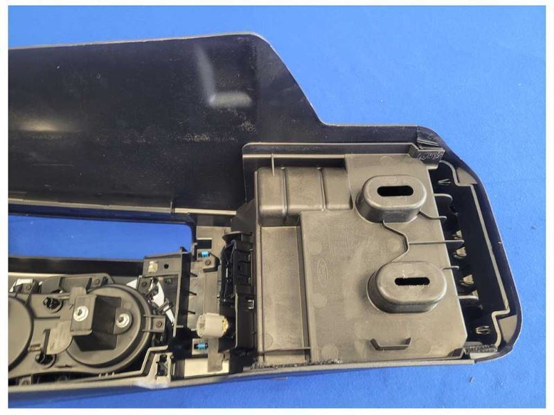 2015-2017 Ford Mustang GT S550 Center Console Front A/T Ambient Lighting 2524 - The Parts Farm