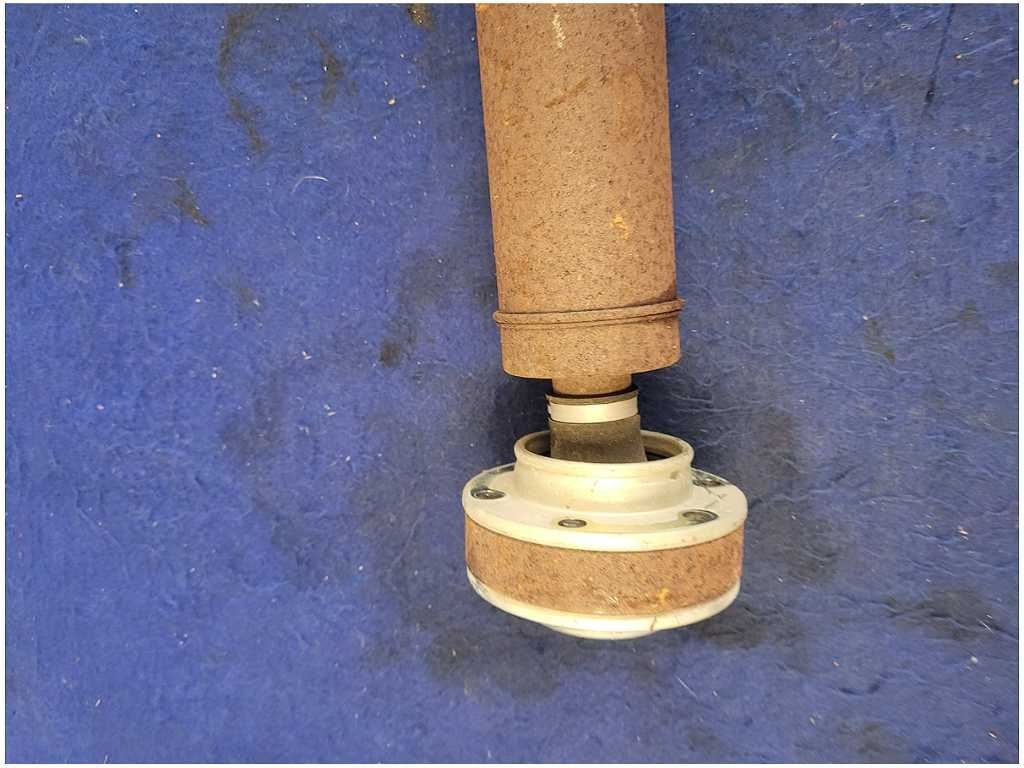 47647576