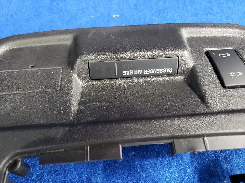 2013 2014 Chevy Camaro Overhead Sunroof Control Console Chevrolet Lighted - The Parts Farm