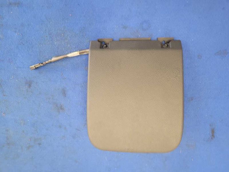 2003-2006 Chevrolet SSR Pickup Truck Dash Lower Compartment Lighter 2432 - The Parts Farm