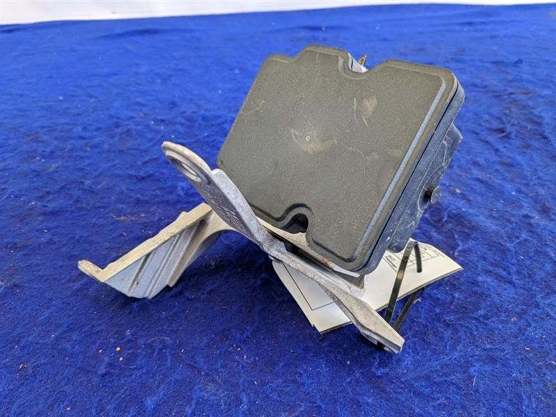 2017-2019 Cadillac CTS V 6.2 LT4 Sedan ABS Module Switch Pump Brake 2315 - The Parts Farm