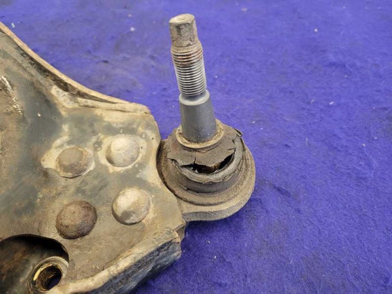 2004-2005 Dodge Ram Viper SRT-10 8.3L Passenger Right Front Lower Control Arm - The Parts Farm