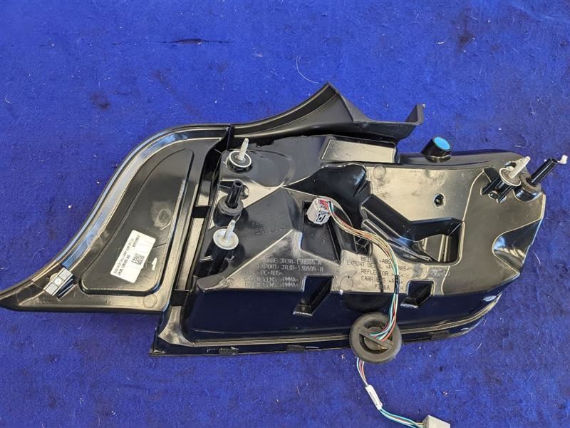 2018-2023 Ford Mustang GT S550 Driver Left LH Tail Light Lamp Brake Lens OEM - The Parts Farm
