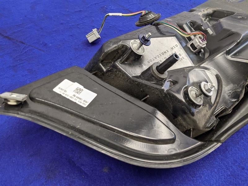 2018-2023 Ford Mustang GT S550 Passenger Right Tail Light Lamp Brake Lens OEM - The Parts Farm