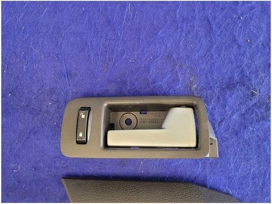 20052009 Ford Mustang GT 4.6L Passenger Front Door Handle Pull Window 2723