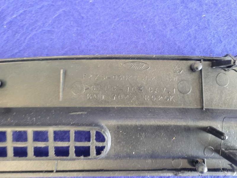 1994-1998 Ford Mustang GT Cobra Upper Dashboard Vent Front Air 2323 - The Parts Farm