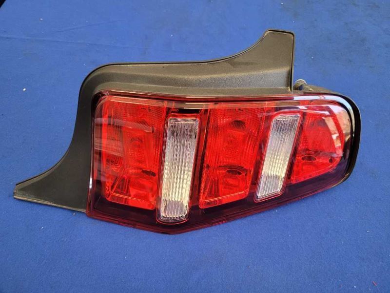 2010-2012 Ford Mustang GT Passenger RH Tail Light Lamp Brake Lens Red 2470 - The Parts Farm