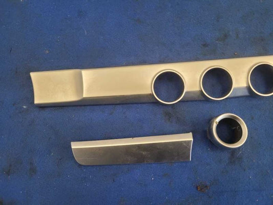 2003-2006 Chevrolet SSR Pickup Truck Dash Trim Kit Panel Vent 2432