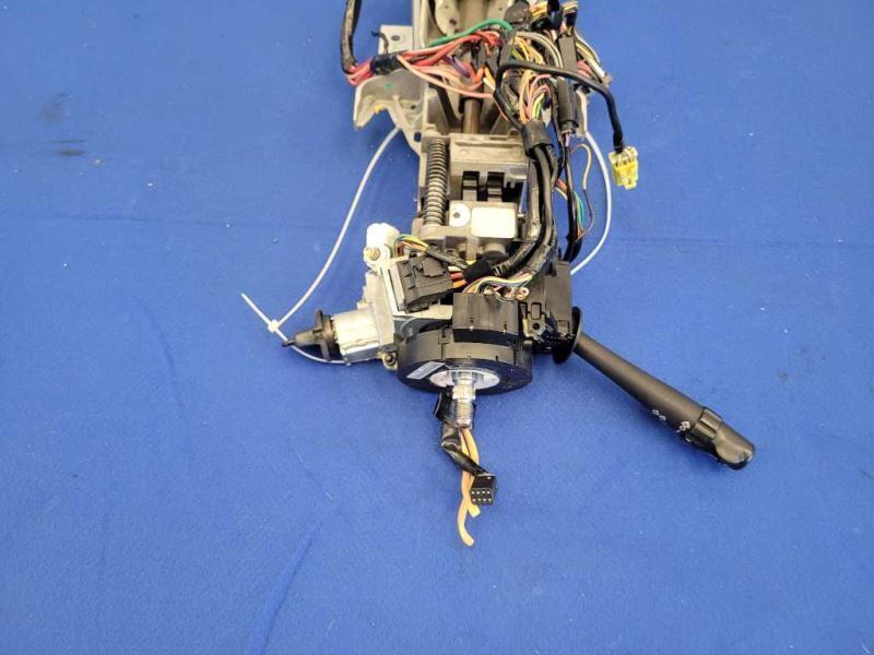 2003-2006 Chevrolet SSR Pickup Truck Steering Column Key Damage 2432 - The Parts Farm