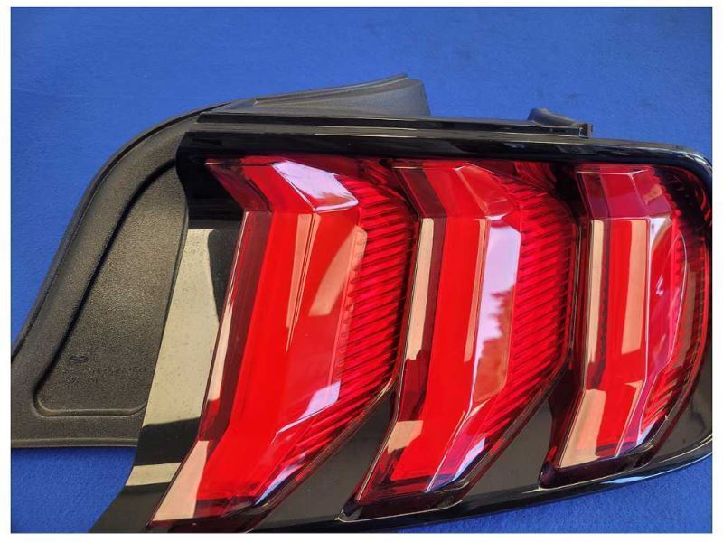 2018-2023 Ford Mustang GT S550 Passenger Rear Tail Light Lamp Brake 2656 - The Parts Farm