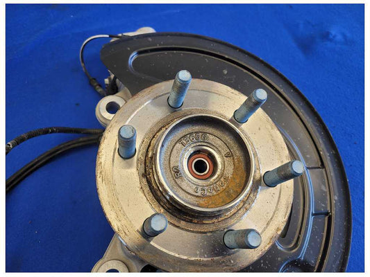 2015-2017 Ford F150 4x4 Pickup Truck Passenger Front Spindle Knuckle 2580