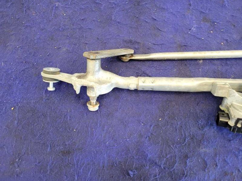 2016-2019 Chevrolet Camaro SS Windshield Wiper Motor Arm Linkage Front Cowl - The Parts Farm