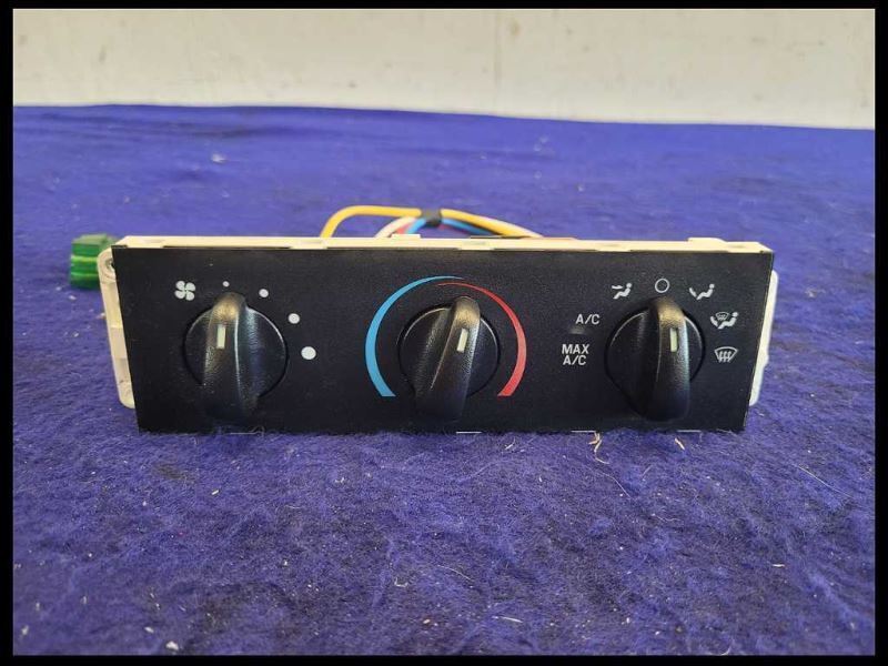 2003-2004 Ford Mustang Cobra SVT DOHC 4.6L HVAC Temperature Temp Control AC Cool - The Parts Farm