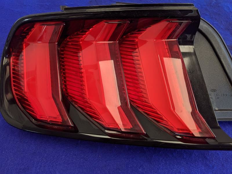 2018-2023 Ford Mustang GT S550 Driver Left LH Tail Light Lamp Brake Lens OEM - The Parts Farm