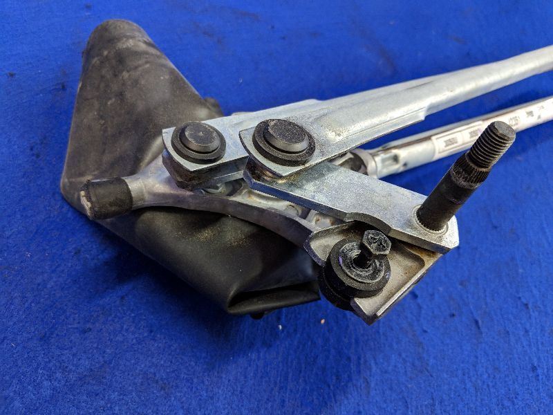 2014-2017 Chevrolet SS Caprice Sedan Windshield Wiper Transmission Motor OEM - The Parts Farm