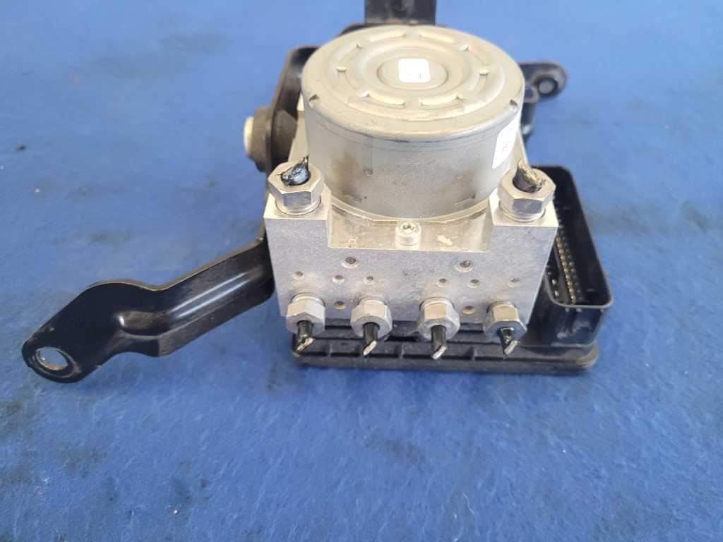 2015 Ford Mustang GT S550 Anti-Lock Brake Module ABS System Pump 2632 - The Parts Farm